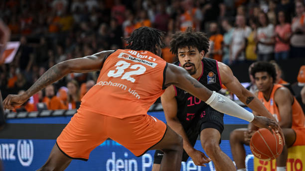 但巴萨通过 但巴萨通过